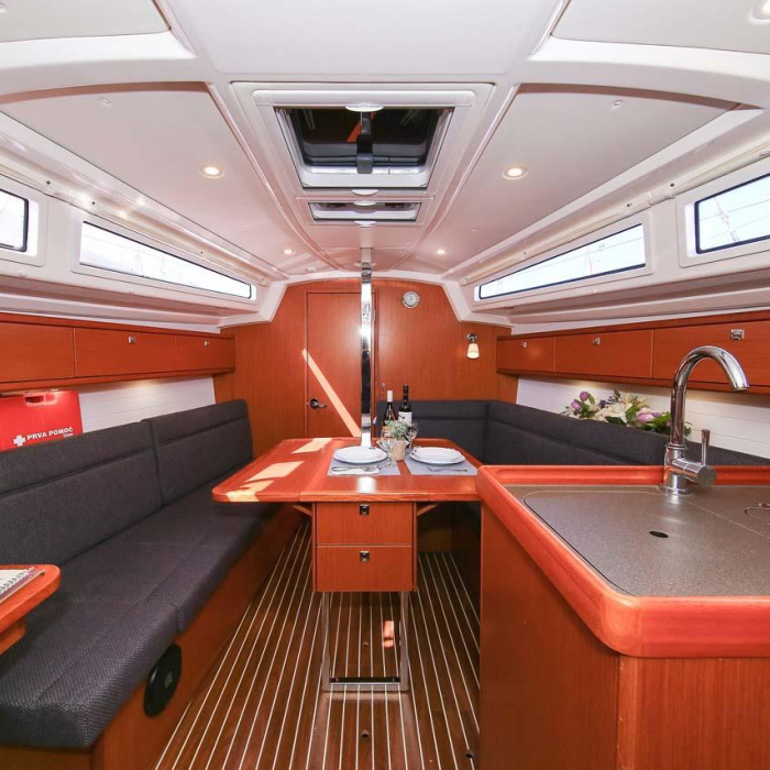 Nemo | Bavaria Cruiser 33 photo 11