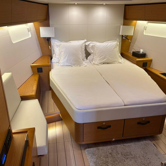 Capari | Jeanneau 54 photo 6