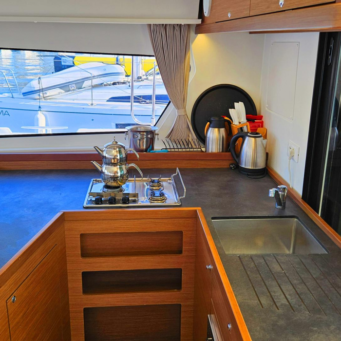 Kairos | Lagoon 42 photo 12