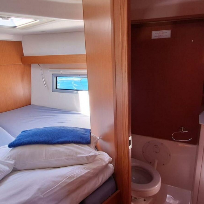 Papagena | Bavaria C38 photo 5