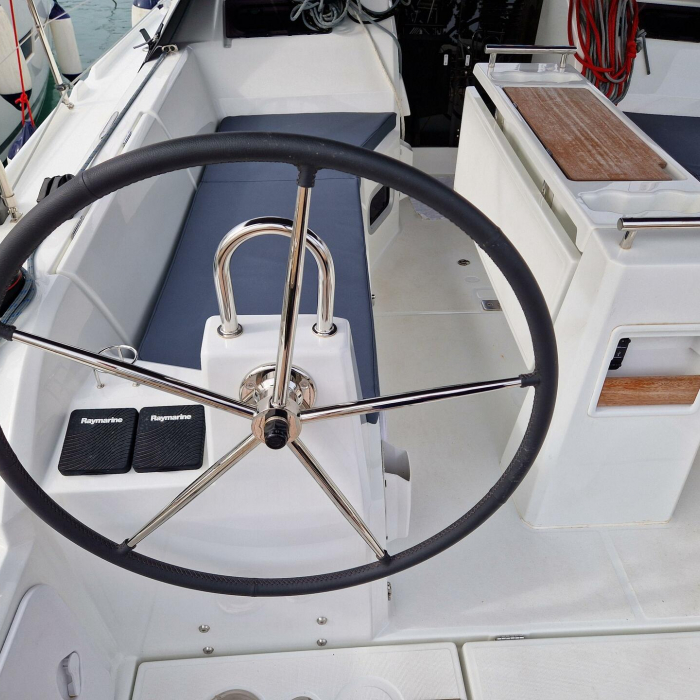 Navicela | Oceanis 34.1 photo 12