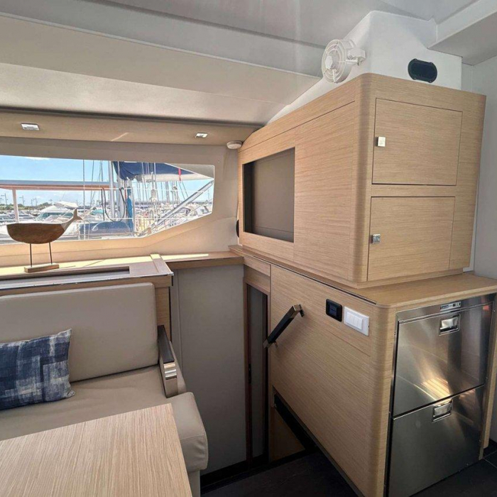 Deutz | Fountaine Pajot Astrea 42 photo 19