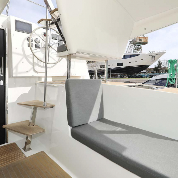 Chilli | Fountaine Pajot Isla 40 photo 26