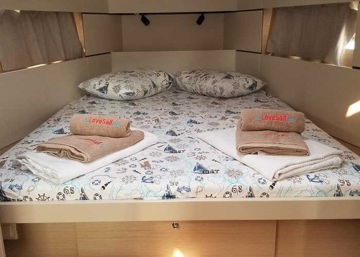 Rosa Bella | Oceanis 38.1 photo 17