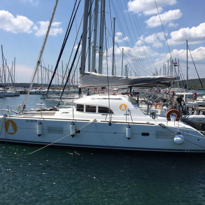 Xenia | Lagoon 380 photo 19