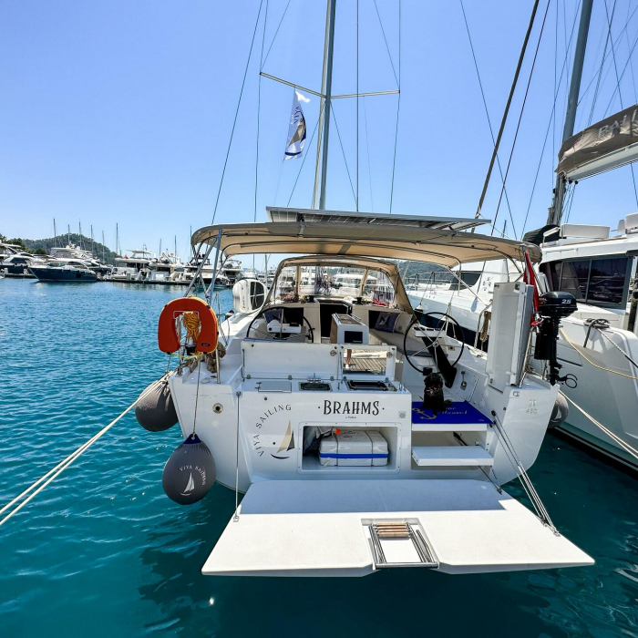 Brahms | Dufour 430 photo 2