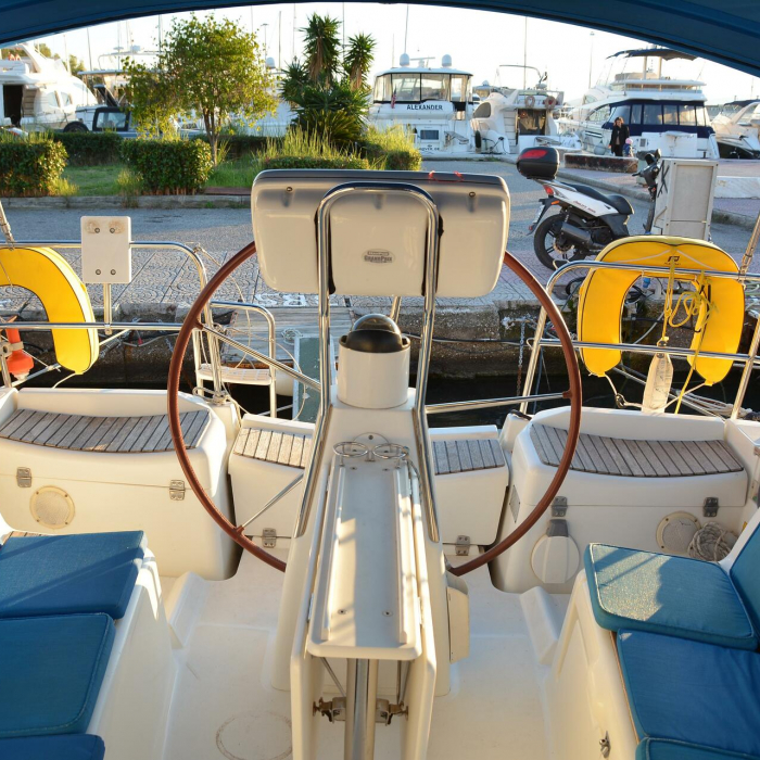 Babis 2010 | Sun Odyssey 36i photo 8