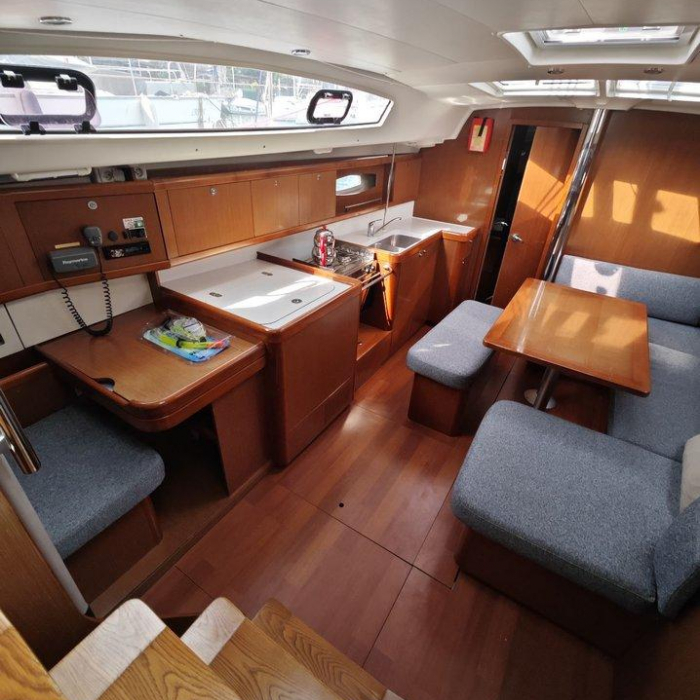 Violet | Oceanis 40 photo 7