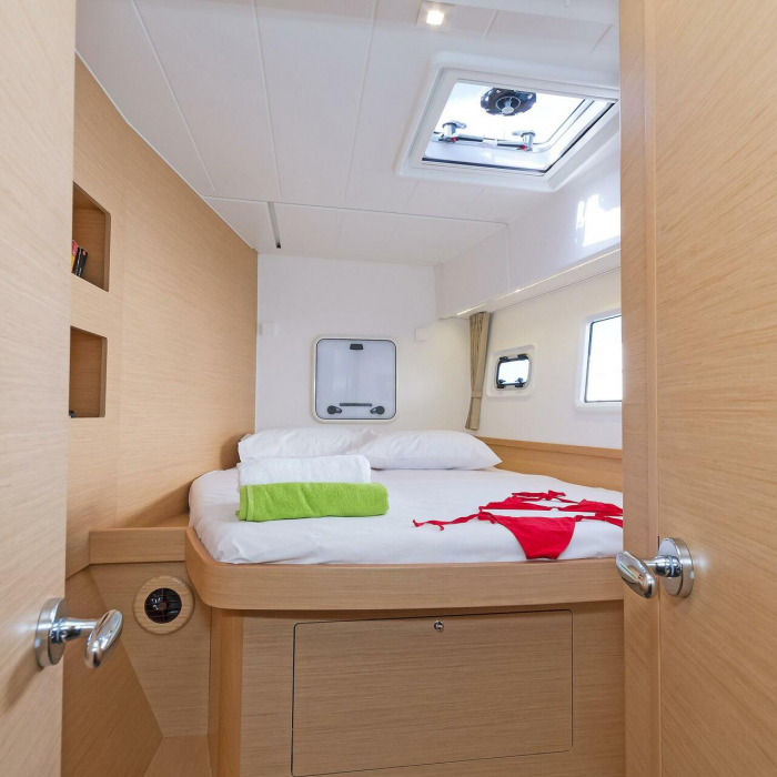 Breeze | Lagoon 42 A/C & GEN & WM photo 20