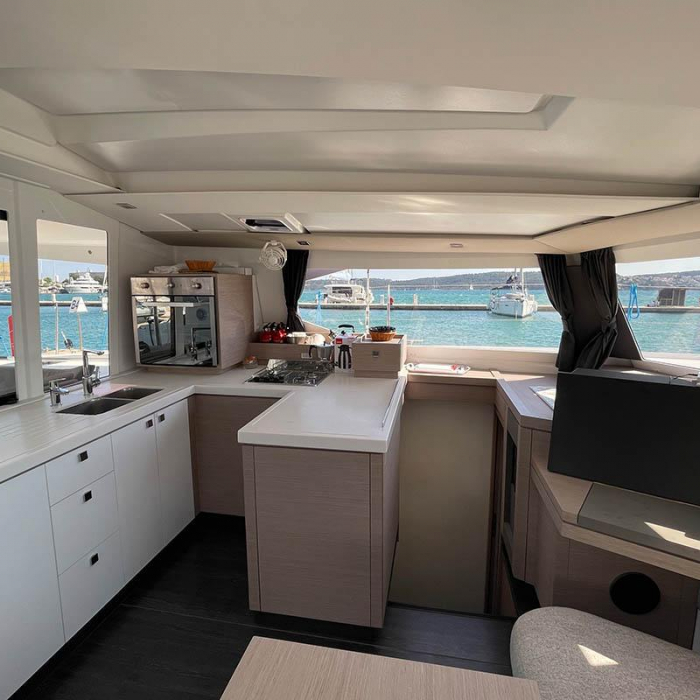 Barramundi III | Fountaine Pajot Astrea 42 photo 1