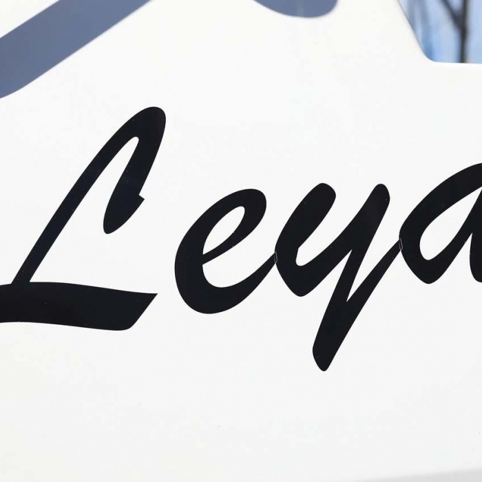 Leya | Bavaria C42 Style photo 25