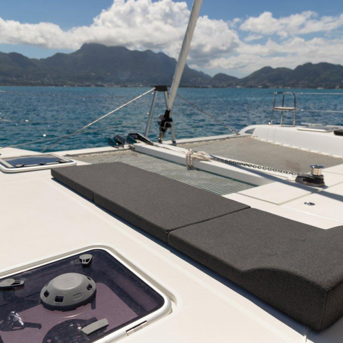 Vanessa | Lagoon 42 photo 10