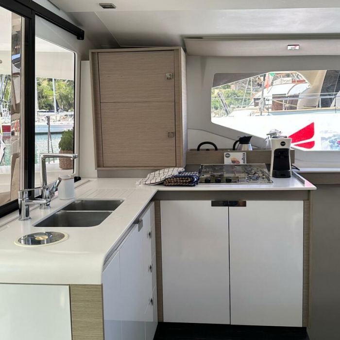 Isla | Fountaine Pajot Isla 40 photo 40