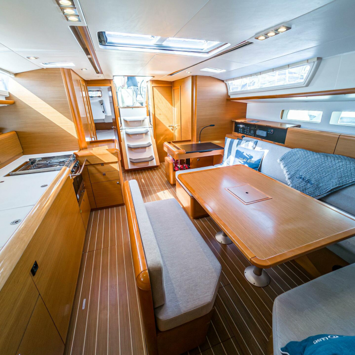 Elise af Sweden | Sun Odyssey 519 photo 8