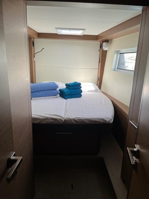 Shilouette | Lagoon 50 photo 4