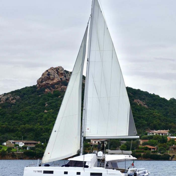 Fiammetta - A/C, Generator, Water maker | Nautitech 46 Fly photo 3