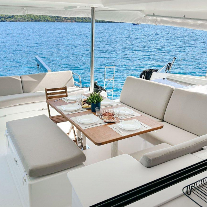 Angara | Fountaine Pajot Tanna 47 photo 25