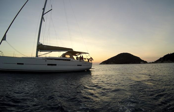 Podere Sapaio | Dufour 460 GL photo 2