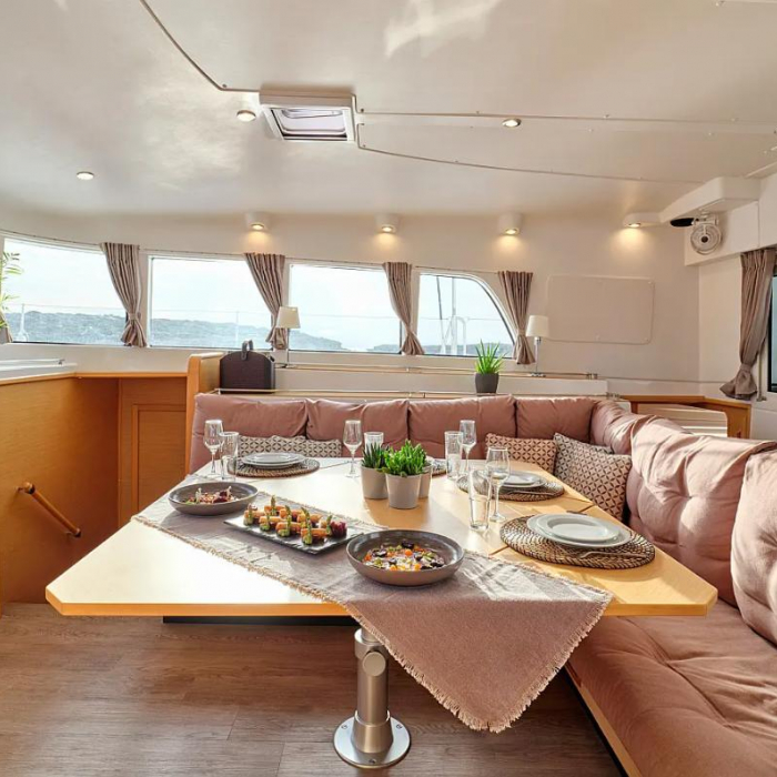 Sophia | Lagoon 50 photo 14