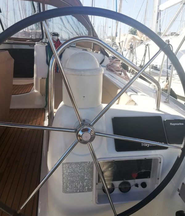 REN - TOTAL | Sun Odyssey 43 photo 5