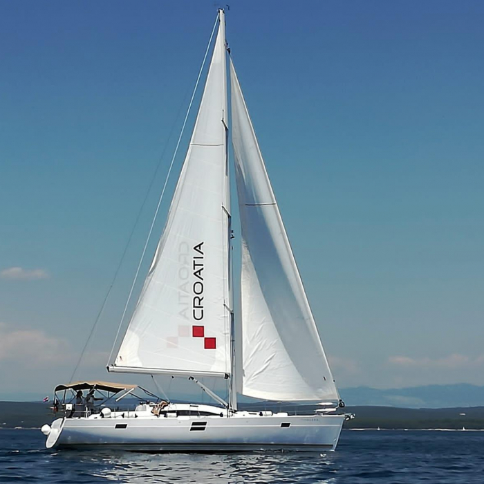 Timeless | Elan 50 Impression photo 12