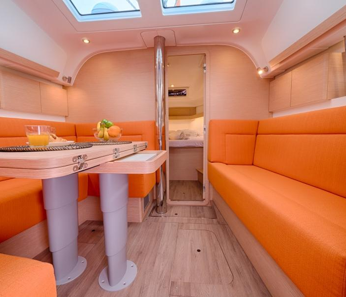 Happy | Elan 40 Impression photo 11