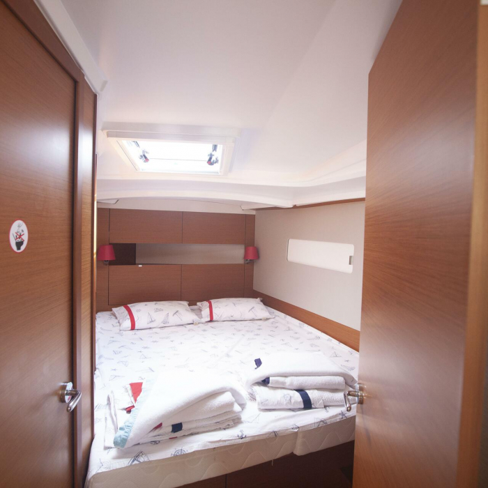 Sea Breeze | Sun Odyssey 410 photo 5