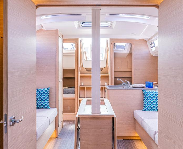 Affio | Dufour 37 photo 4