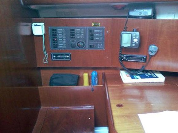 Hinitsa | Oceanis 393 Clipper photo 9