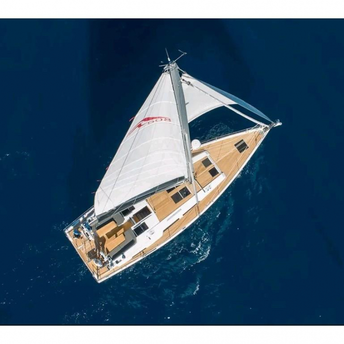 BOX OF CHOCOLATE | Hanse 508 photo 1