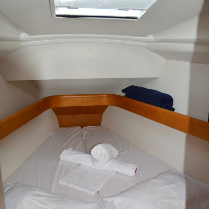 Babis 2010 | Sun Odyssey 36i photo 45