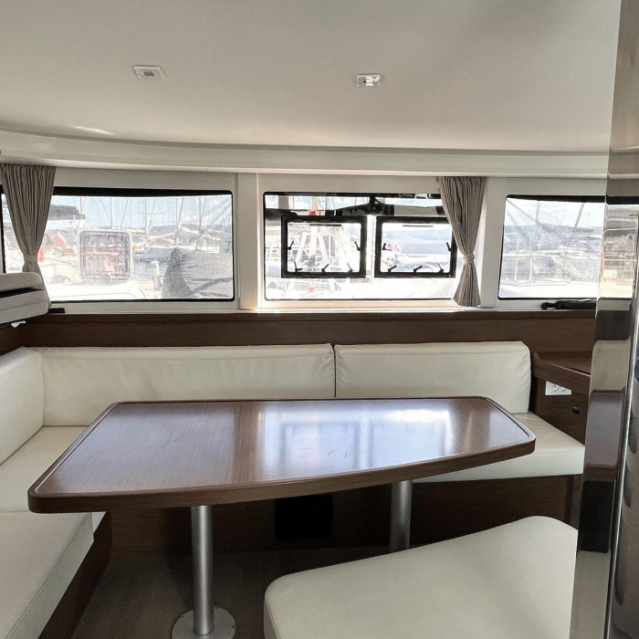 Zoe | Lagoon 42 photo 15