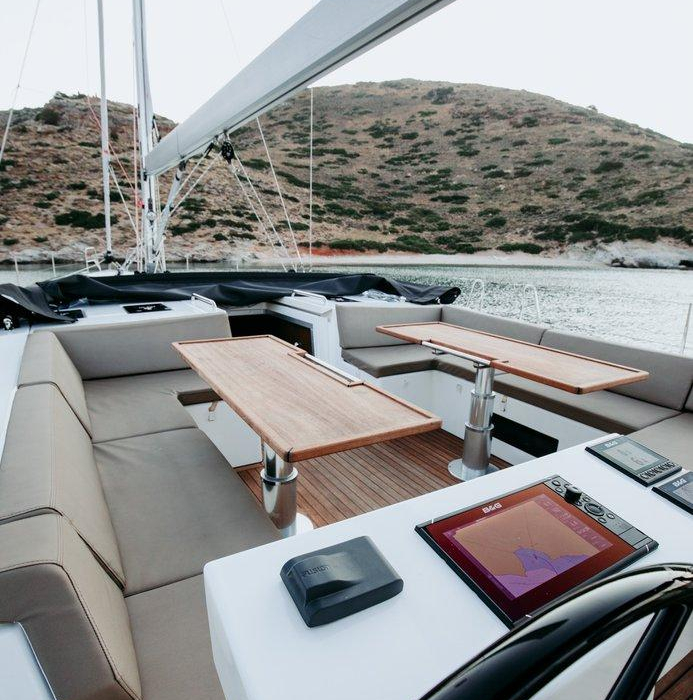 Elli | Bavaria C57 photo 1