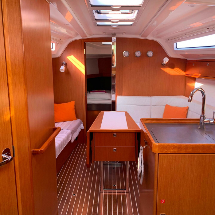 Roger Rabbit | Bavaria 37 photo 6