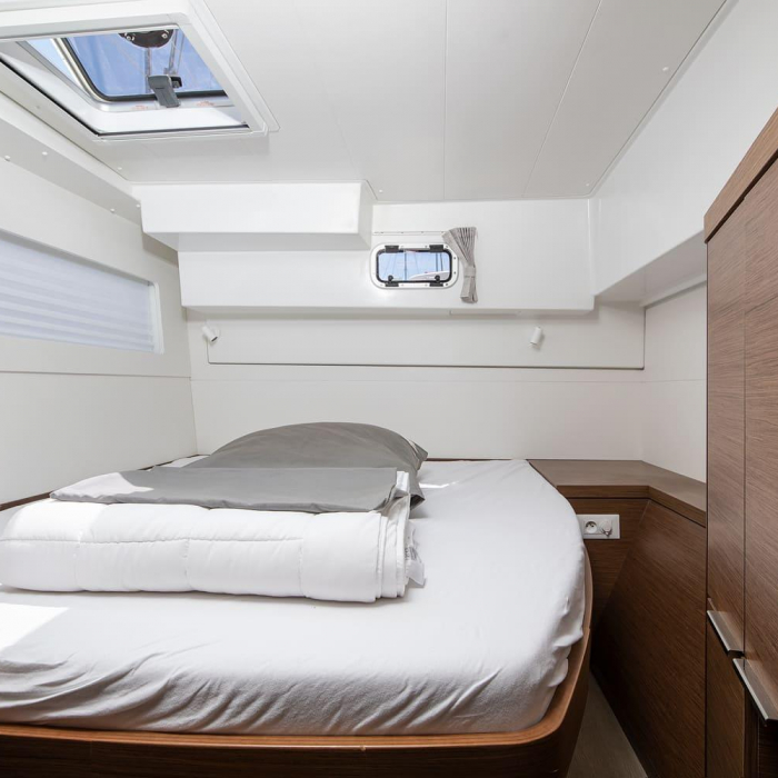 Yolo | Lagoon 40 photo 3