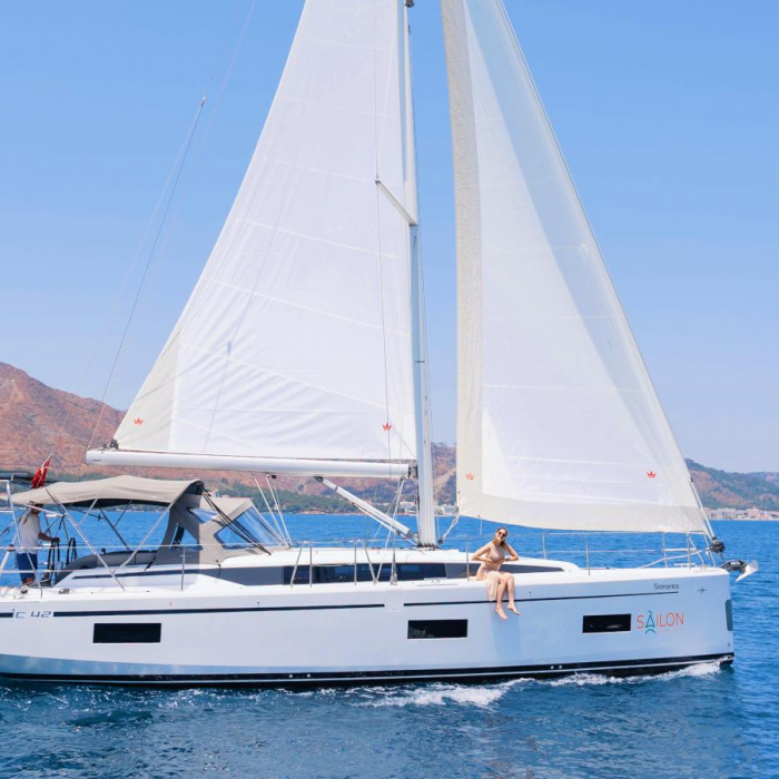 Sorores | Bavaria C42 photo 1