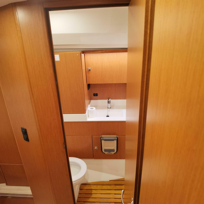 Prestige | Bavaria C45 photo 12