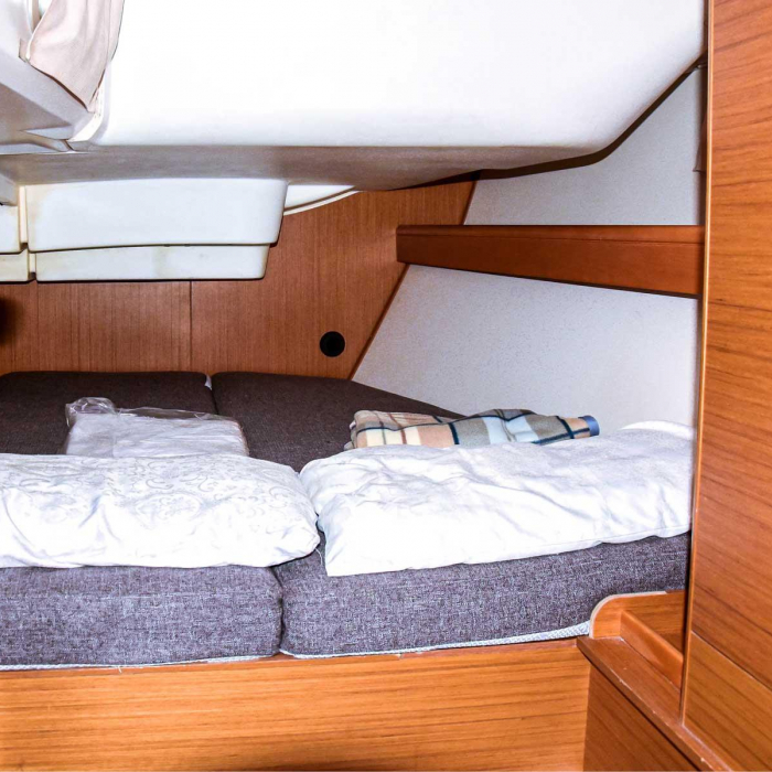 Cassiopea | Sun Odyssey 42 i photo 10