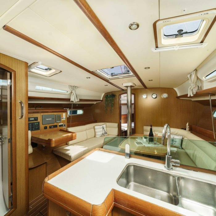 Ema | Sun Odyssey 42i photo 26