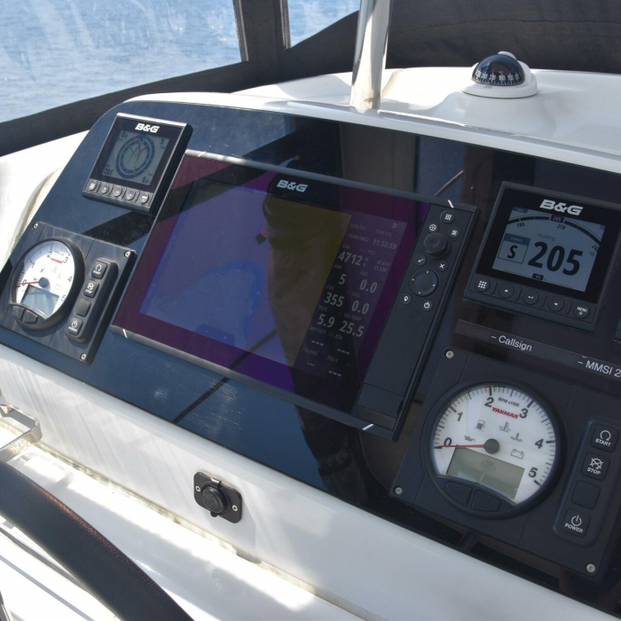 Loki | Lagoon 42 photo 8