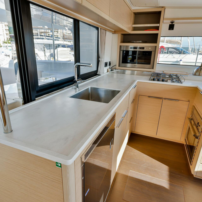 St. Tatiana | Lagoon 46 photo 10