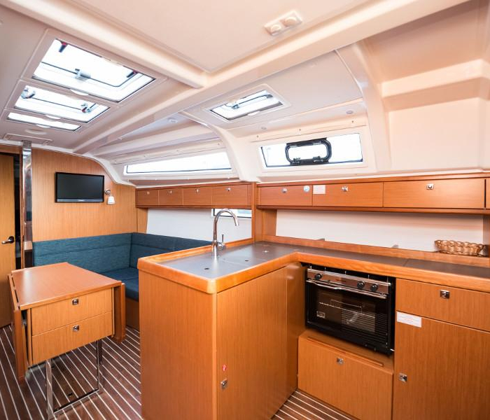 Rea | Bavaria Cruiser 37 photo 11