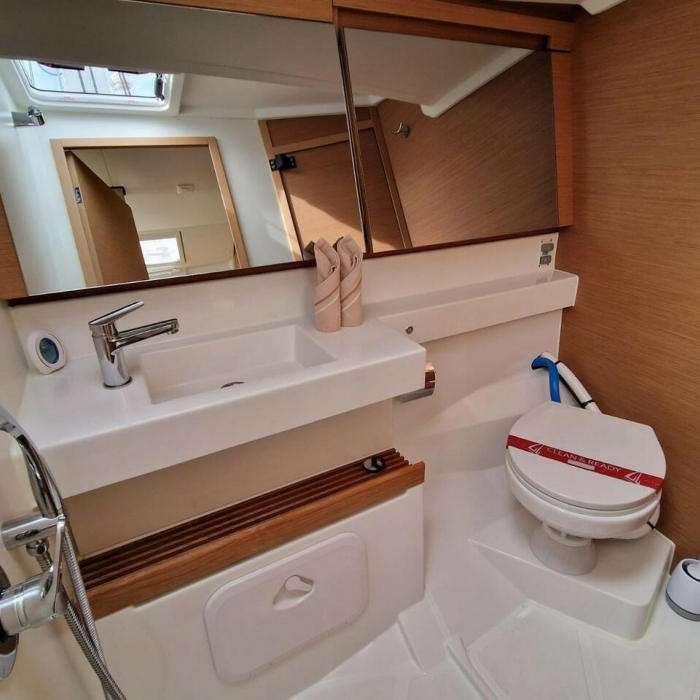 Koala II | Sun Odyssey 440 photo 10