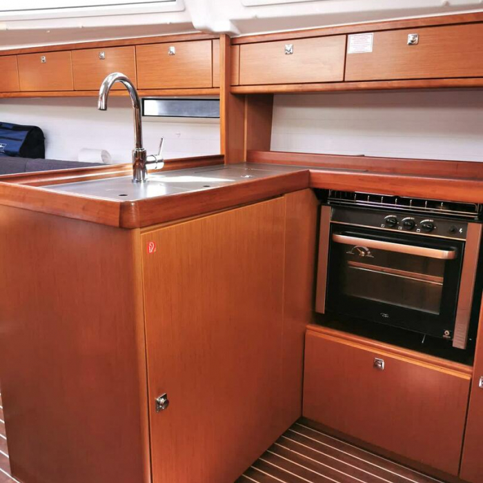 Economy | Bavaria Cruiser 41 photo 6