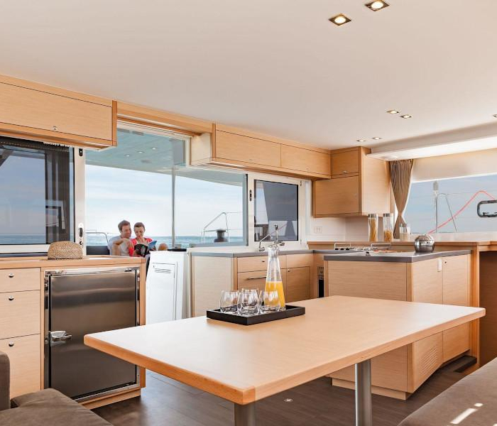 Caliente | Lagoon 450 Flybridge photo 16