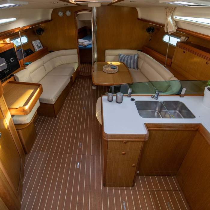 Mesogeios | Sun Odyssey 42i photo 4