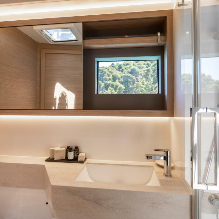 Aranel | Lagoon 51 photo 36