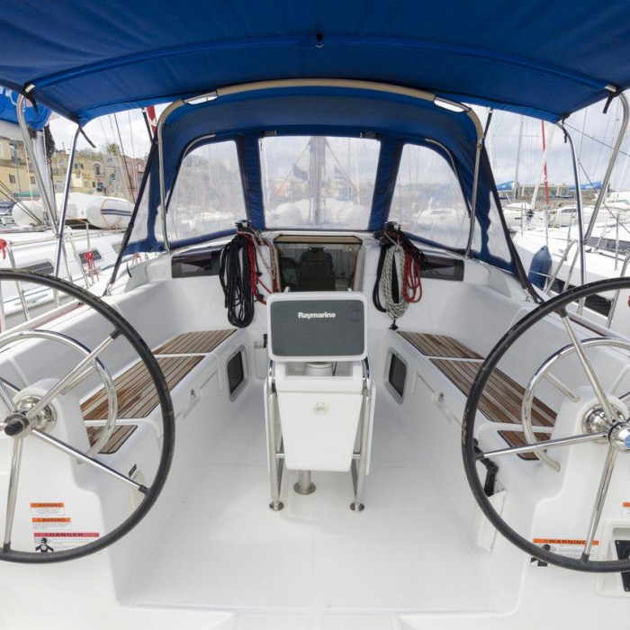 Cecile | Sun Odyssey 409 photo 5