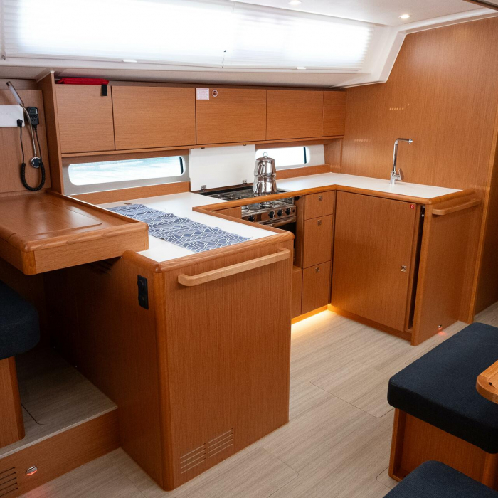 Arke | Bavaria C46 photo 14