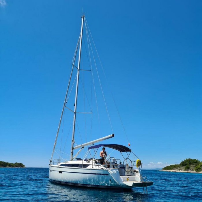 Lana 3 | Bavaria Cruiser 37 photo 2